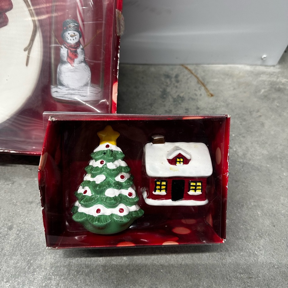 St. Nicholas Square Salt & Pepper Shaker Set